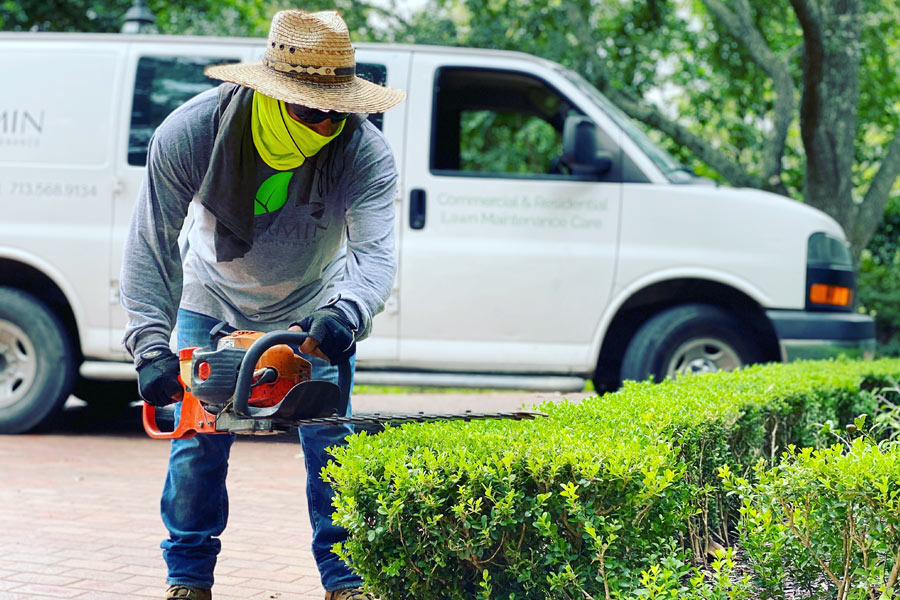 Houston Residential Lawn Maintenance + Landscaping Services