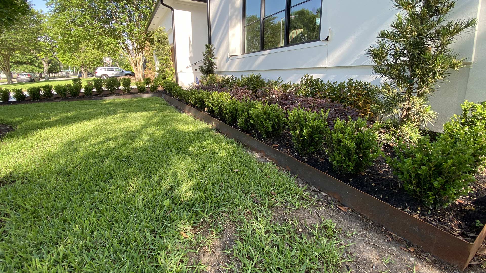 Steel landscape edging