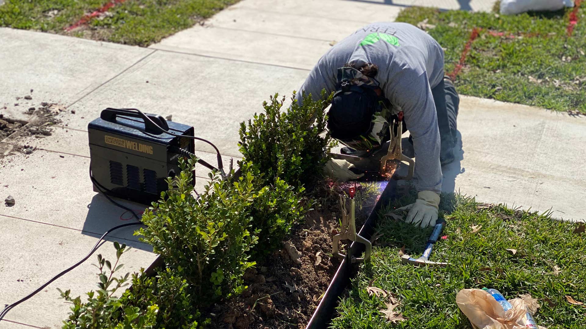 Steel landscape edging